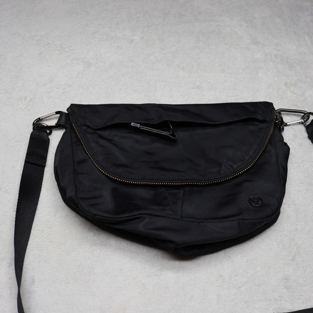 Lululemon Bag Womens OS Black All Night Festival Water Repellant Sling Crossbody